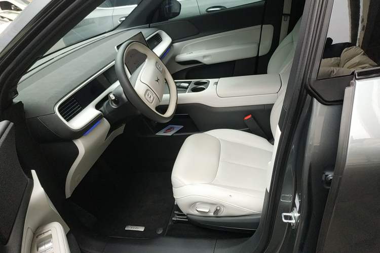 Used XPeng G6 2023 755 Ultra-Long Range Pro Left Front Seat