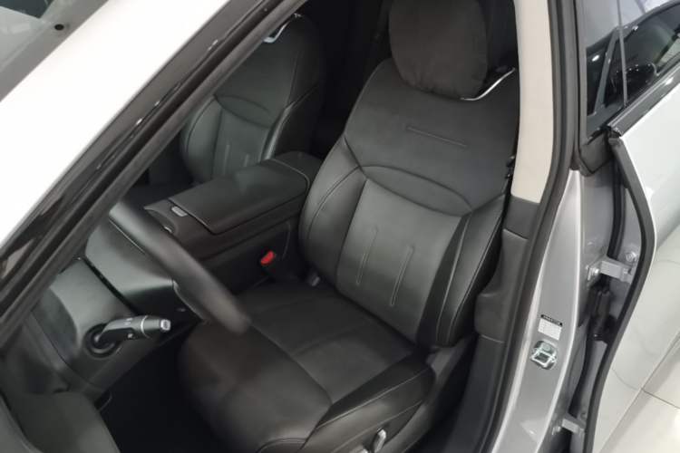 Used XPeng G6 2023 755 Ultra-Long Range Max Left Front Seat