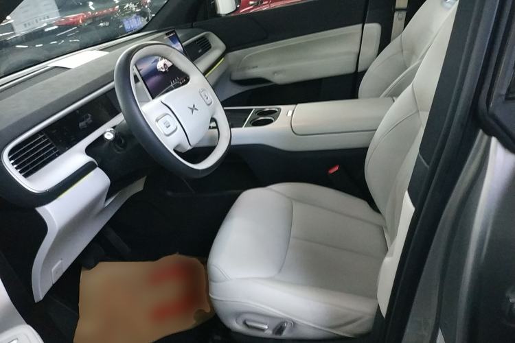 Used XPeng G6 2023 700 Four-Wheel Drive Performance Max Left Front Seat