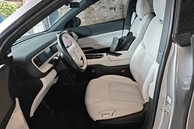 Used XPeng G6 2023 755 Ultra-Long Range Max Left Front Seat