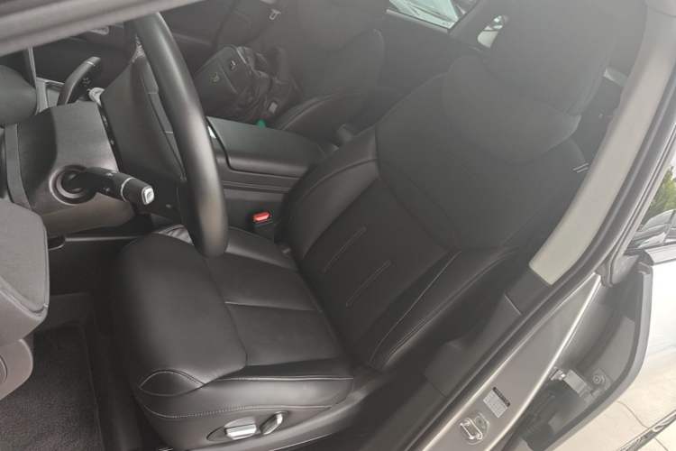 Used XPeng G6 2023 580 Long-Range Pro Left Front Seat