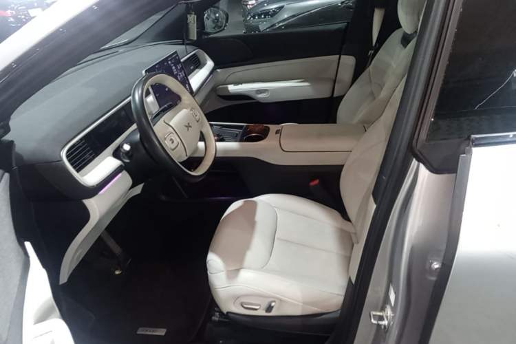 Used XPeng G6 2023 755 Ultra-Long Range Max Left Front Seat