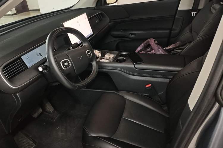 Used XPeng G6 2023 580 Long-Range Max Left Front Seat