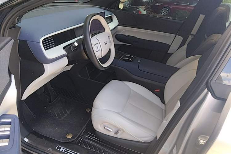 Used XPeng G6 2023 580 Long-Range Max Left Front Seat