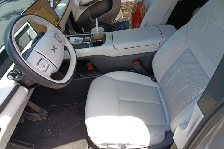 Used XPeng G6 2023 580 Long-Range Pro Left Front Seat