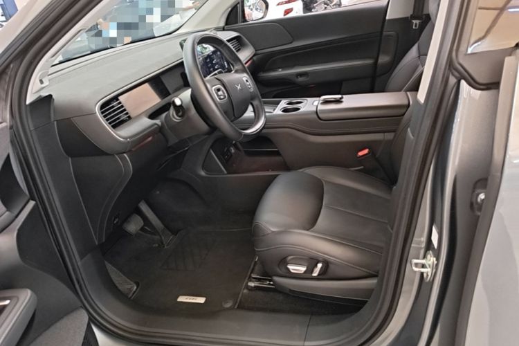 Used XPeng G6 2023 580 Long-Range Max Left Front Seat
