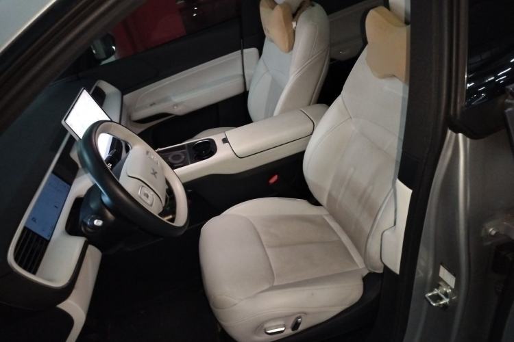 Used XPeng G6 2023 580 Long-Range Max Left Front Seat