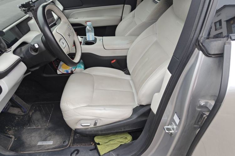 Used XPeng G6 2023 755 Ultra-Long Range Max Left Front Seat