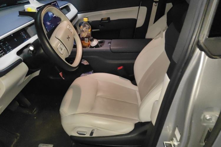 Used XPeng G6 2023 700 Four-Wheel Drive Performance Max Left Front Seat