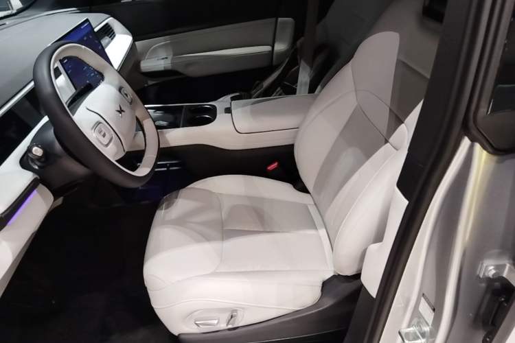 Used XPeng G6 2023 755 Ultra-Long Range Pro Left Front Seat