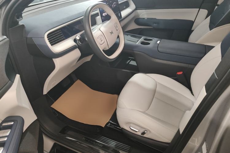 Used XPeng G6 2023 755 Ultra-Long Range Max Left Front Seat