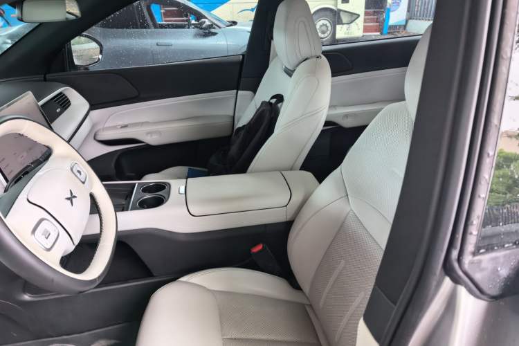 Used XPeng G6 2023 580 Long-Range Pro Left Front Seat