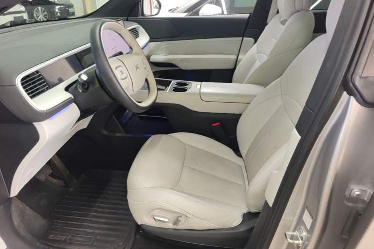 Used XPeng G6 2023 755 Ultra-Long Range Max Left Front Seat