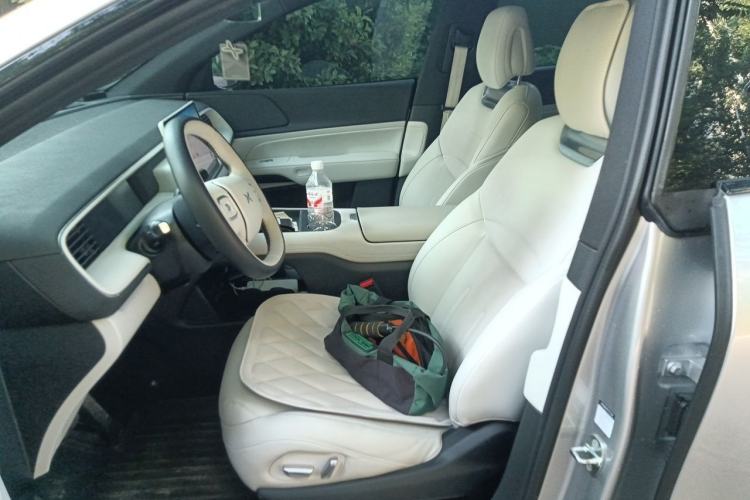Used XPeng G6 2023 755 Ultra-Long Range Max Left Front Seat