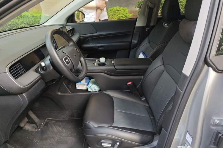 Used XPeng G6 2023 755 Ultra-Long Range Max Left Front Seat