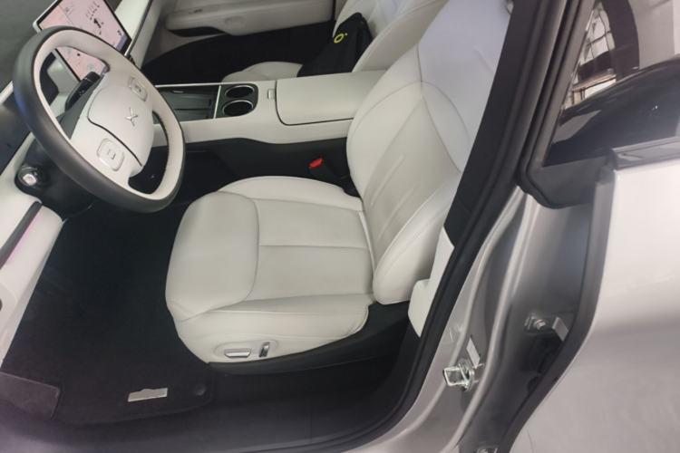 Used XPeng G6 2023 580 Long-Range Max Left Front Seat