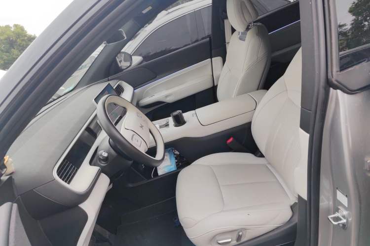Used XPeng G6 2023 580 Long-Range Pro Left Front Seat