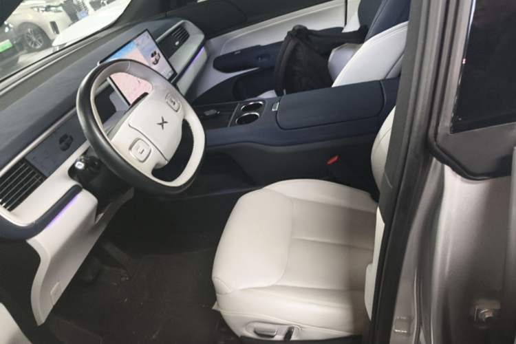 Used XPeng G6 2023 755 Ultra-Long Range Pro Left Front Seat