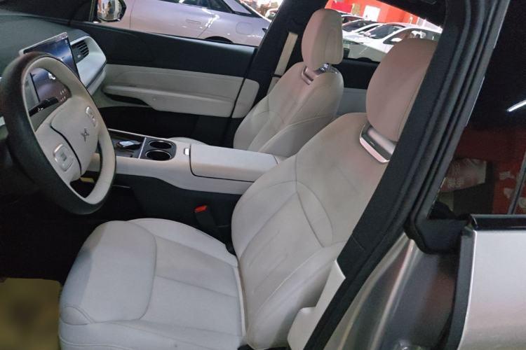 Used XPeng G6 2023 580 Long-Range Max Left Front Seat