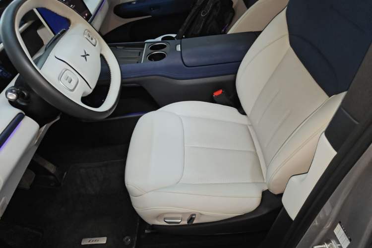 Used XPeng G6 2023 580 Long-Range Max Left Front Seat