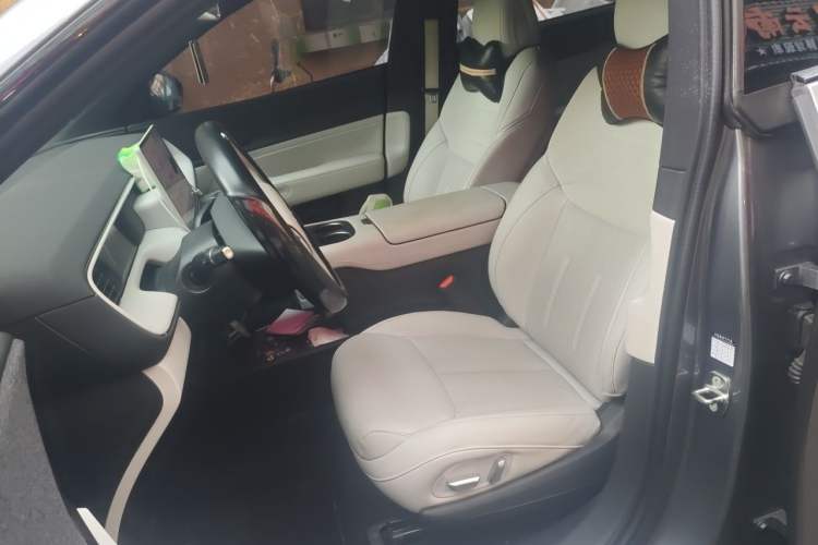 Used XPeng G6 2023 755 Ultra-Long Range Max Left Front Seat