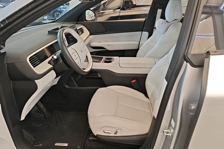 Used XPeng G6 2023 755 Ultra-Long Range Pro Left Front Seat