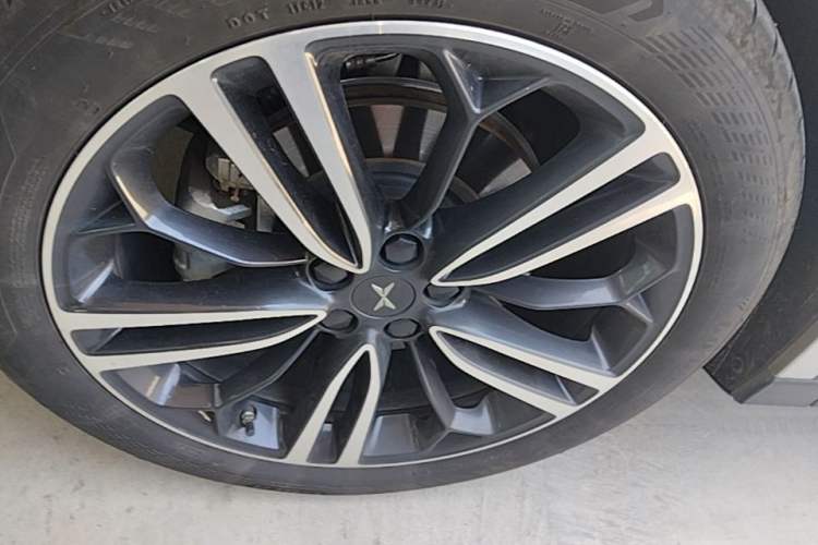 Used XPeng G6 2023 580 Long-Range Max Left Front Wheel Hub