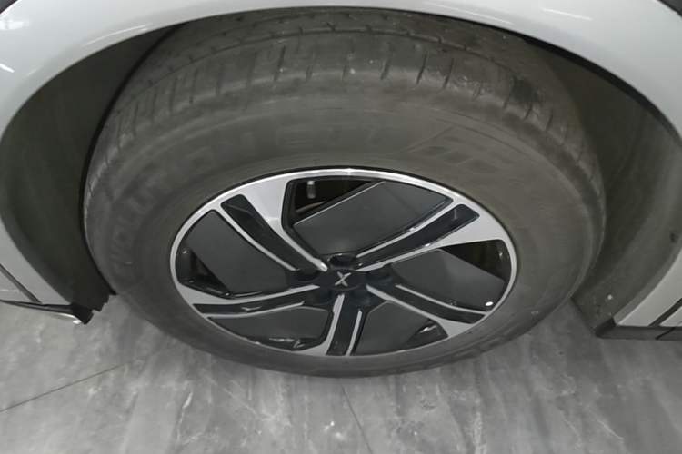 Used XPeng G6 2023 580 Long-Range Max Left Front Wheel Hub