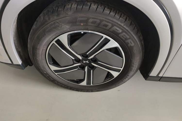 Used XPeng G6 2023 580 Long-Range Pro Left Front Wheel Hub