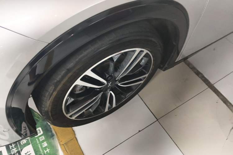 Used XPeng G6 2023 700 Four-Wheel Drive Performance Max Left Front Wheel Hub