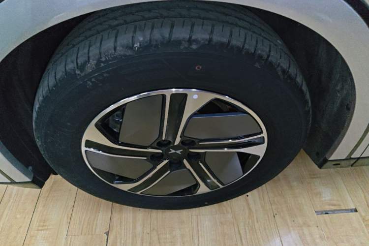 Used XPeng G6 2023 580 Long-Range Max Left Front Wheel Hub