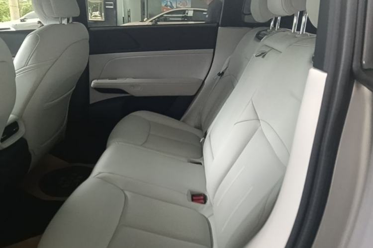 Used XPeng G6 2023 580 Long-Range Max Left Rear Seat