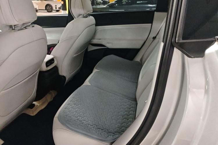 Used XPeng G6 2023 580 Long-Range Pro Left Rear Seat