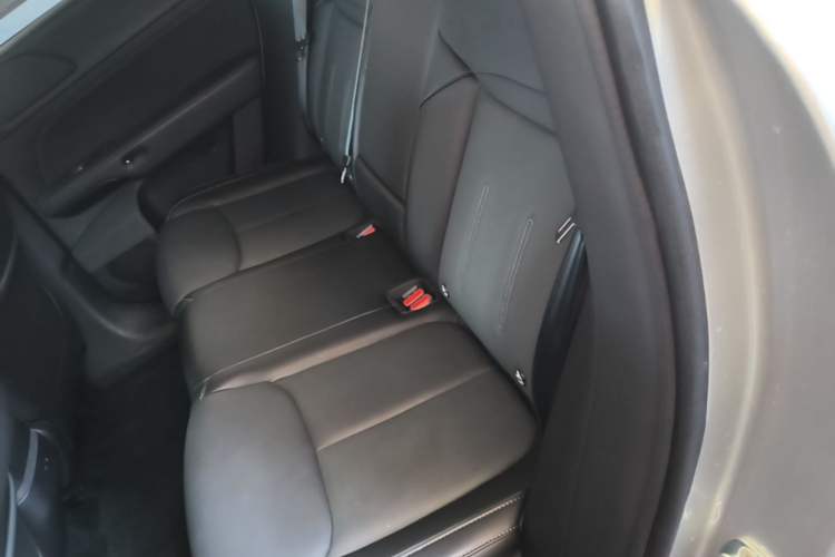 Used XPeng G6 2023 755 Ultra-Long Range Max Left Rear Seat