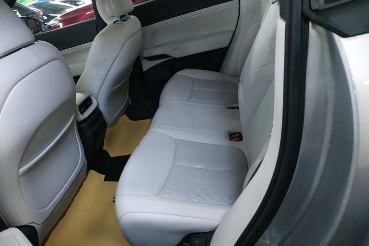Used XPeng G6 2023 700 Four-Wheel Drive Performance Max Left Rear Seat