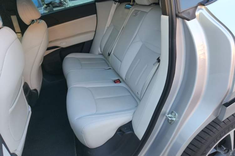 Used XPeng G6 2023 755 Ultra-Long Range Max Left Rear Seat