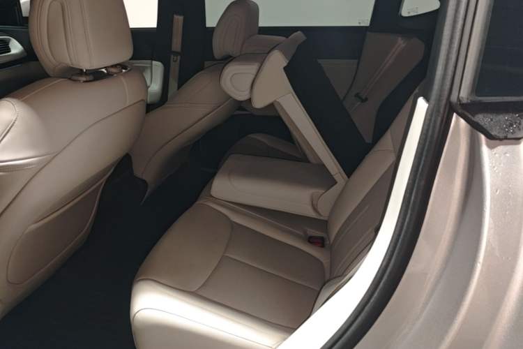 Used XPeng G6 2023 580 Long-Range Pro Left Rear Seat