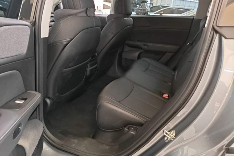 Used XPeng G6 2023 580 Long-Range Max Left Rear Seat