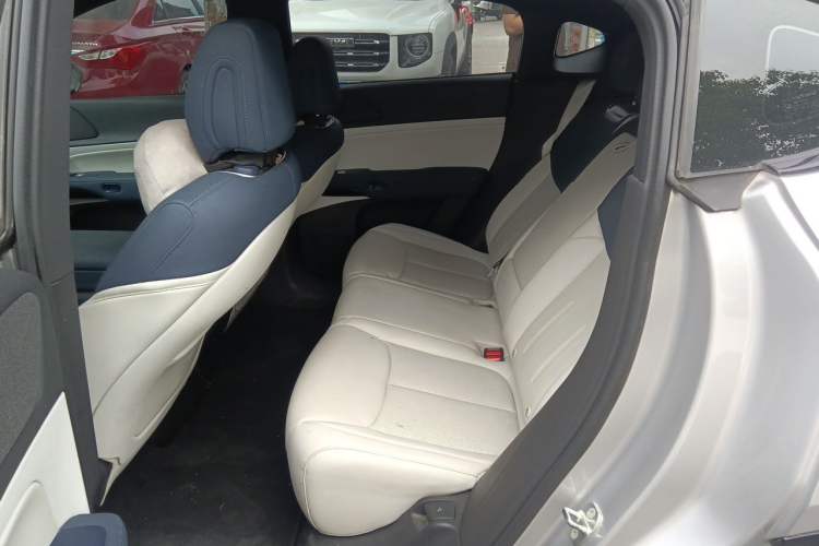Used XPeng G6 2023 580 Long-Range Pro Left Rear Seat