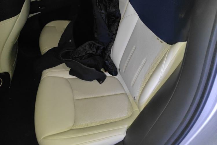 Used XPeng G6 2023 700 Four-Wheel Drive Performance Max Left Rear Seat