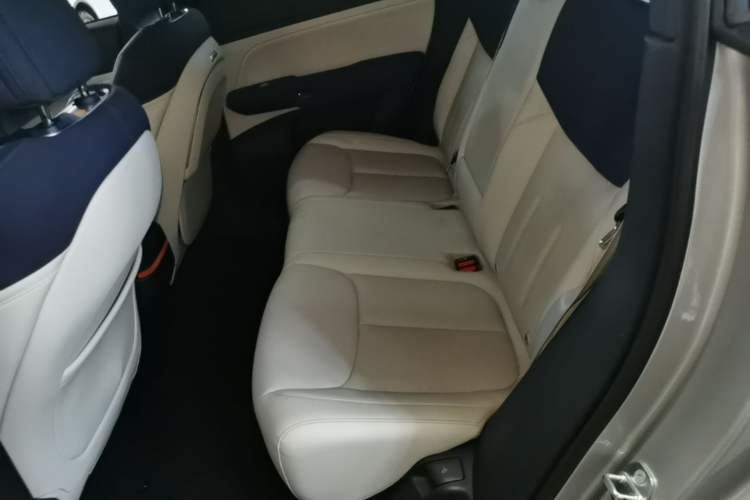 Used XPeng G6 2023 580 Long-Range Max Left Rear Seat
