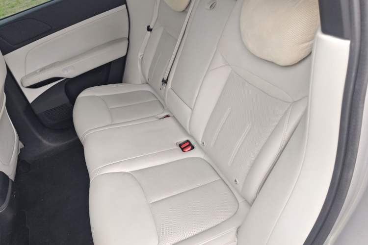 Used XPeng G6 2023 700 Four-Wheel Drive Performance Max Left Rear Seat