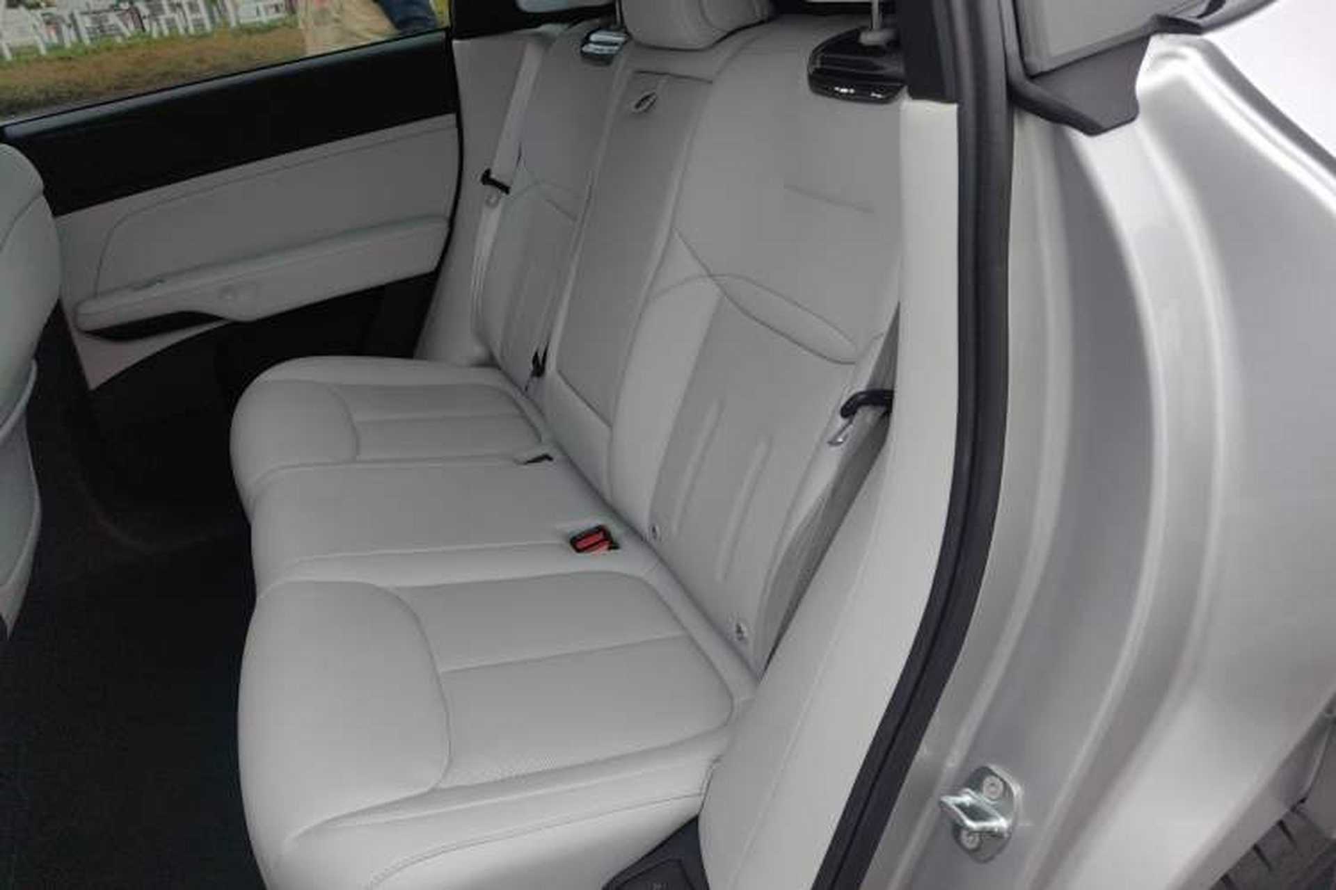 Used XPeng G6 2023 580 Long-Range Max Left Rear Seat