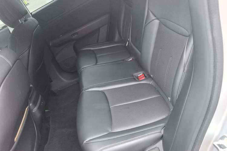 Used XPeng G6 2023 580 Long-Range Pro Left Rear Seat