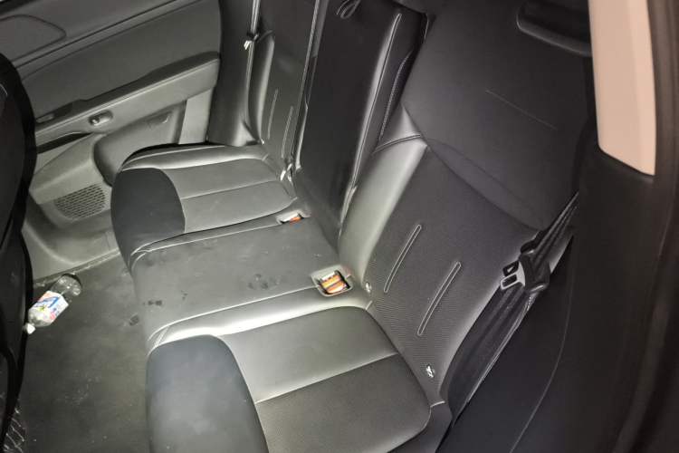 Used XPeng G6 2023 580 Long-Range Max Left Rear Seat