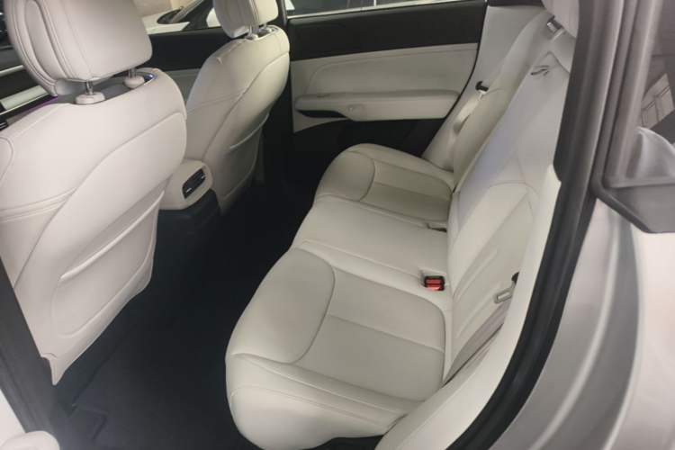 Used XPeng G6 2023 580 Long-Range Max Left Rear Seat