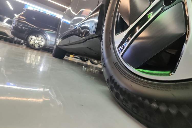 Used XPeng G6 2023 580 Long-Range Pro Left Side Sill