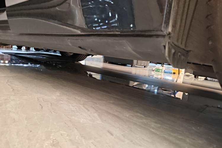 Used XPeng G6 2023 755 Ultra-Long Range Max Left Side Sill