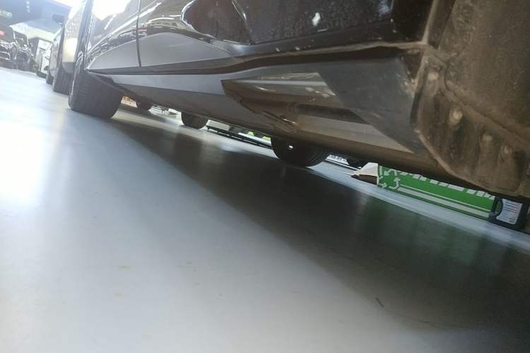Used XPeng G6 2023 700 Four-Wheel Drive Performance Max Left Side Sill