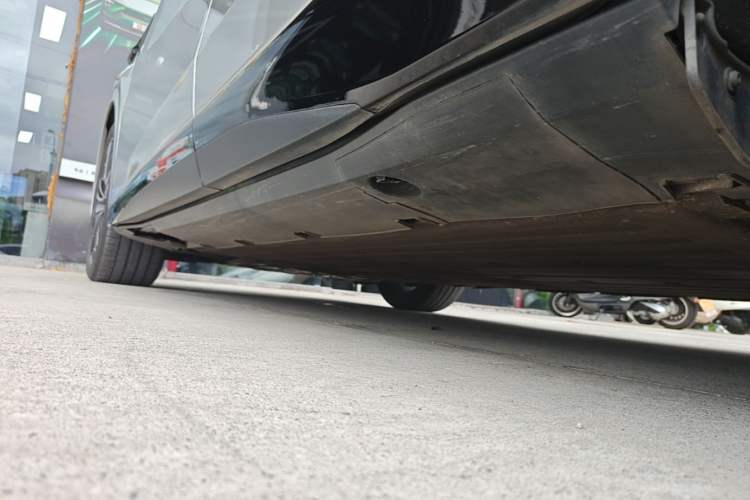 Used XPeng G6 2023 580 Long-Range Pro Left Side Sill